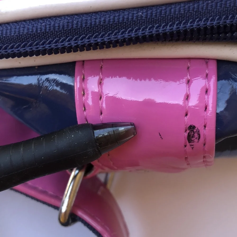 Vintage rare swoosh Nike messenger bag in pink